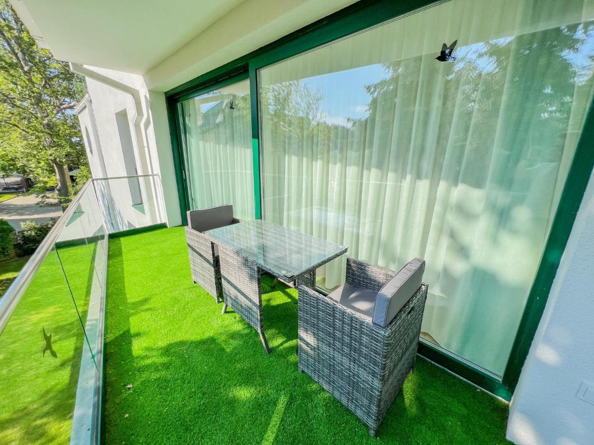 Villa Bauhaus Wellness Apartments 207 - Petiteplage Siofok Exterior photo